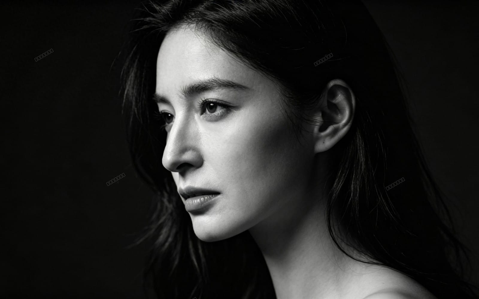 Cinematic Lowkey Monochrome Portraits