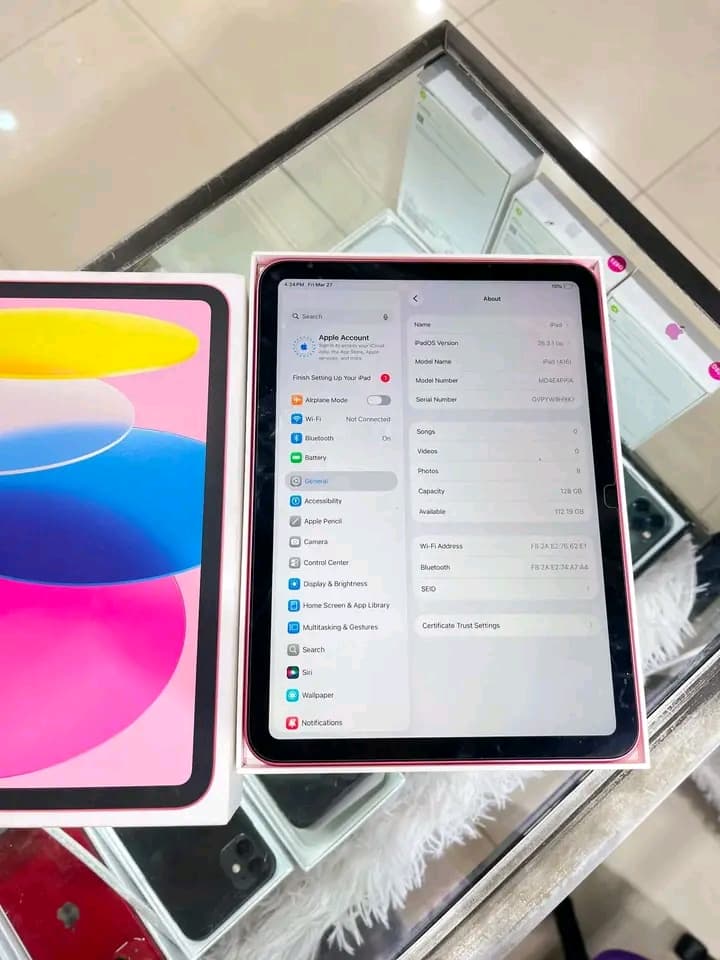 Ipad 11th gen pink 128gb good as new
