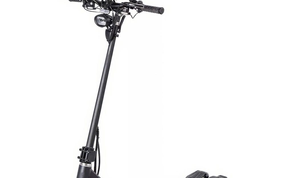 Black electric scooter front with handlebars, headlight, and wheel, Nami Super Stellar model with performance specs