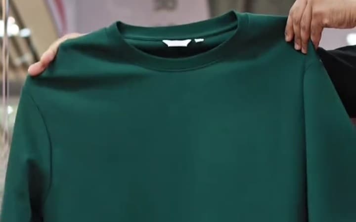 BASIC T-SHIRTS